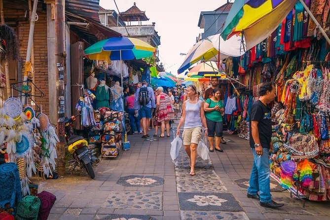 Ubud City Tour I: Monkey Forest, Ubud Palace, Art Market, and Waterfall - Ubud Art Market: shopping with a local feel
