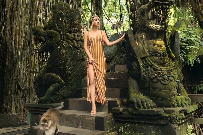 Ubud Day Tour: Sacred Monkey Forest, Tegenungan Waterfall, Rice Terrace - What the $24 price really buys you