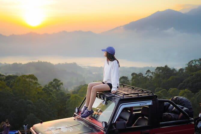 Ubud Jungle Swing - Monkey Forest - Water Temple - Waterfall - Tegenungan Waterfall and the final change of pace