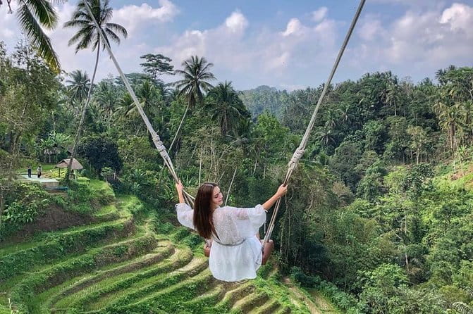 Ubud Jungle Swing - Monkey Forest - Water Temple - Waterfall - Sacred Monkey Forest, where one hour goes quickly