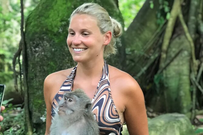 Ubud : Monkey Forest, Rice Terrace, Waterfall, Swing - Entering the Sacred Monkey Forest