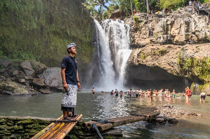 Ubud: Monkey Forest, Rice Terraces & Sacred Temples - Goa Gajah and the face in the cave