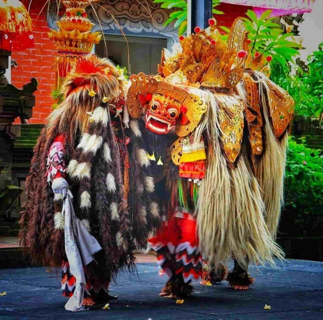 Ubud, Monkey forest, Riceterace Waterfall, Purification - The real cost of a $21 tour