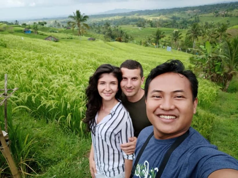 Ubud: Monkey Forest, Tegenungan Waterfall, and Rice Terraces - How to prepare for the road and walking