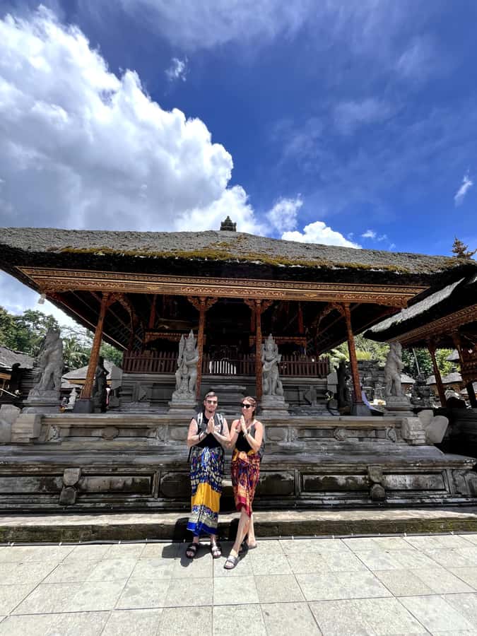 Ubud :Monkey forest, Water Temple and waterfall Private Tour - Meeting the monkeys at the Sacred Monkey Forest