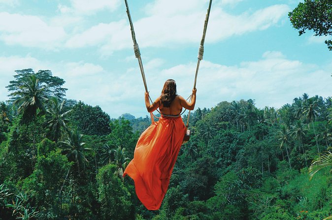 Ubud Private Tour: Waterfall, Monkey Forest, Rice Terrace, Temple - Tegenungan Waterfall and a close look at the water