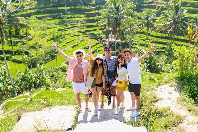 Ubud Tour - Monkey Forest, Temple, Waterfall, and Rice Terrace - Tegenungan Waterfall: a lively first stop