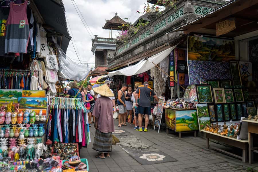 Ubud: Walking Tour with Campuhan Ridge & Monkey Forest - Who should book this Ubud walk?