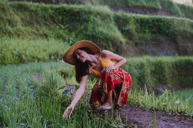 Ubud: Waterfall, Rice Terraces, and Monkey Forest Private Tour - Luwak coffee adds a taste of Indonesia