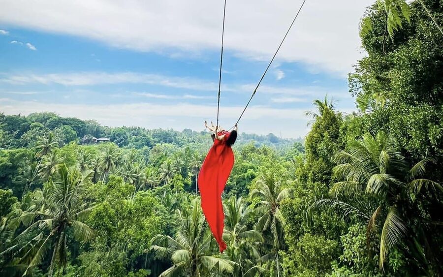 Ubud: Waterfalls, Sacred Monkey Forest & Rice Terraces Tour - Learning the Balinese coffee process